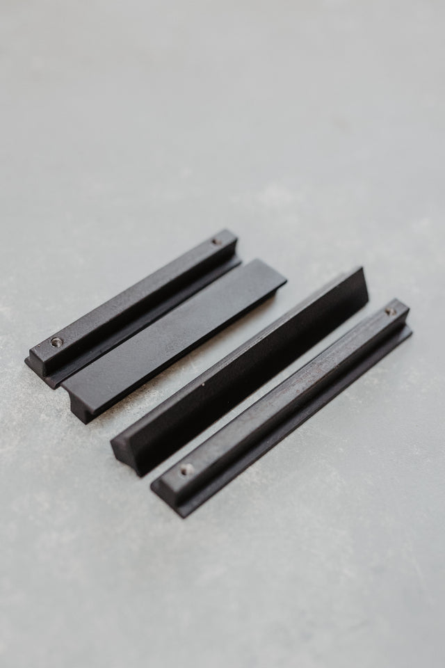 Furniture handle LONIA